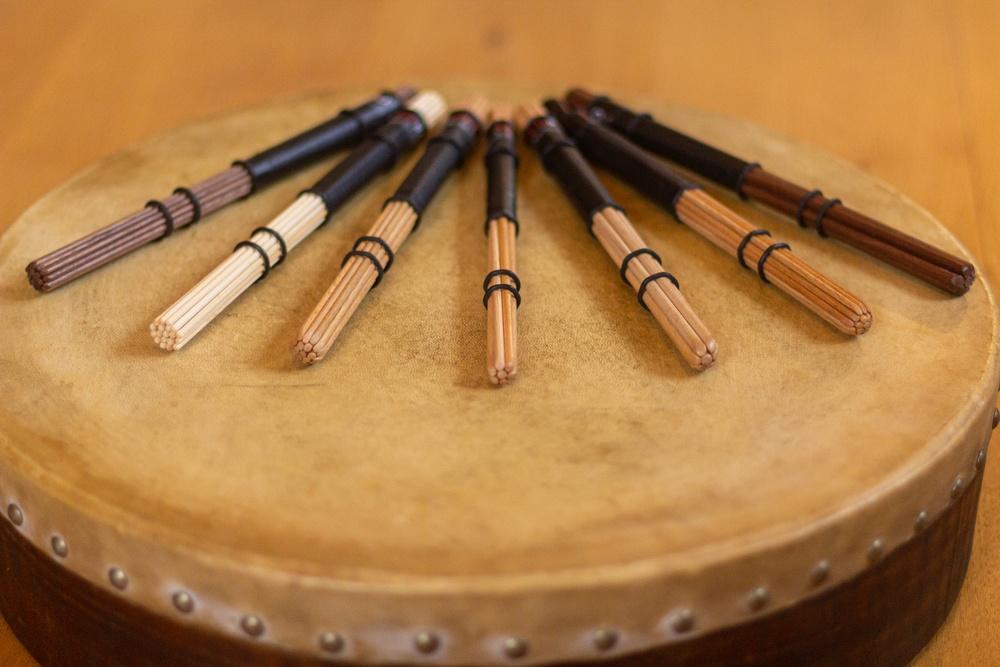 HEDrods-01sm ::bodhran-info:: - HEDrods