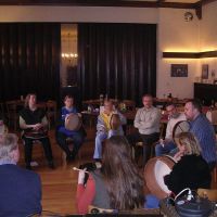 alt-1121-2f54cb5b ::bodhran-info:: - Pictures