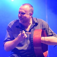 live_013-52279190 ::bodhran-info:: - Pictures
